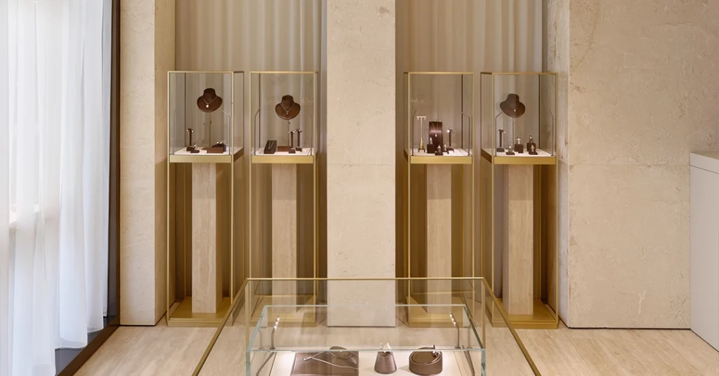 display cabinet jewellery