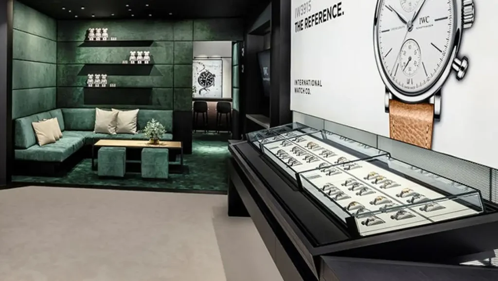 Elegant Glass Watch Display Cabinets